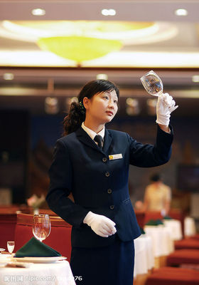 酒店餐飲服務(wù)員的職責(zé)與價(jià)值